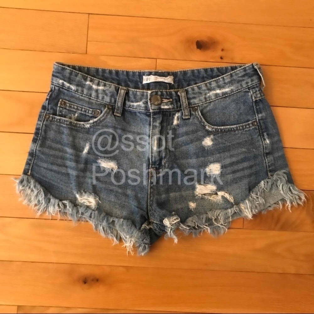 Free people dolphin hem distressed jean shorts - Picture 1 of 7